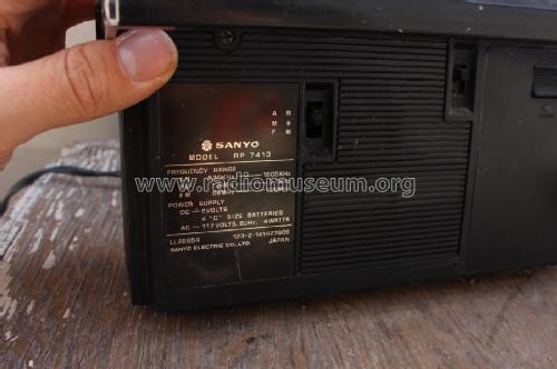 Stereocast AC/Battery IC RP7413; Sanyo Electric Co. (ID = 2291617) Radio