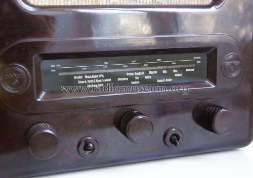 Volksempfänger VE 301 Dyn W; Schaub und Schaub- (ID = 2977979) Radio