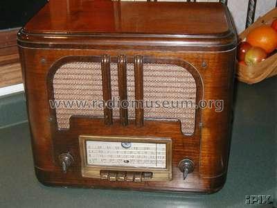 Silvertone Order= 57F 02471 or 2471, 2571 or 2671; Sears, Roebuck & Co. (ID = 537717) Radio