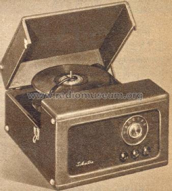 Silvertone 2041 Ch= 528.235; Sears, Roebuck & Co. (ID = 1329684) Radio