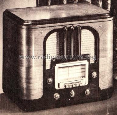 Silvertone Order= 57F 2761 Ch= 101.606; Sears, Roebuck & Co. (ID = 1291134) Radio