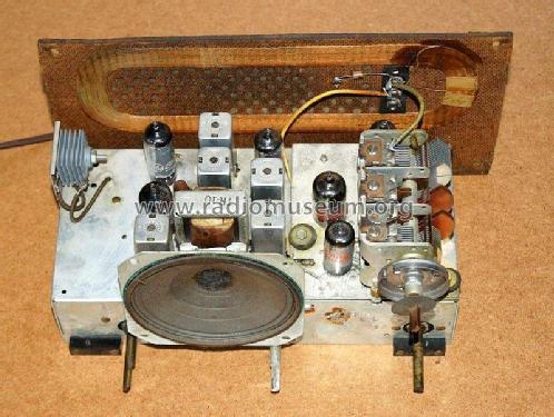 Silvertone 27 Ch= 478.238 Order=57F 027; Sears, Roebuck & Co. (ID = 966548) Radio