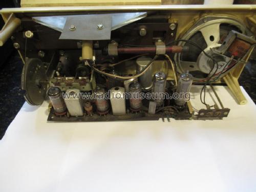Silvertone 5008 Ch= 132.83601 Order=57A 5008; Sears, Roebuck & Co. (ID = 3146937) Radio