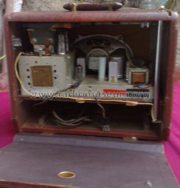 Silvertone 5227 Ch= 528.33203; Sears, Roebuck & Co. (ID = 757340) Radio