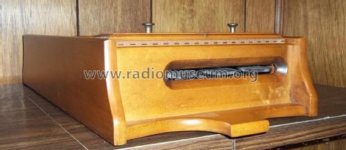 Silvertone 6025 Order=57P 6025; Sears, Roebuck & Co. (ID = 2681529) Radio