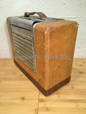 Silvertone 6761A Ch= 101.637; Sears, Roebuck & Co. (ID = 2687083) Radio