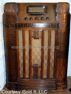 Silvertone 7051 Ch= 101.684; Sears, Roebuck & Co. (ID = 530893) Radio