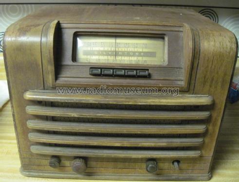 Silvertone 7106 Ch= 101.663; Sears, Roebuck & Co. (ID = 1279561) Radio