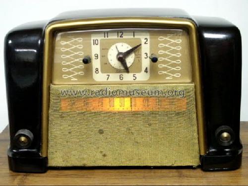 Silvertone 8010 Ch= 132.840; Sears, Roebuck & Co. (ID = 56328) Radio