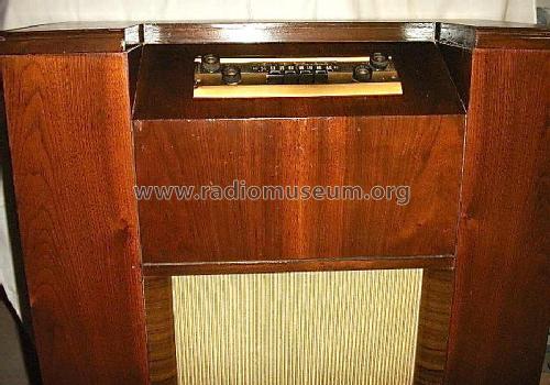 Silvertone 8092 Ch= 101.810-1A; Sears, Roebuck & Co. (ID = 1296455) Radio