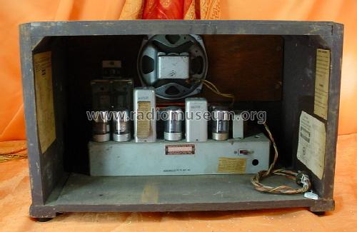 Silvertone 8220 Ch= 101.801-3D; Sears, Roebuck & Co. (ID = 1465600) Radio