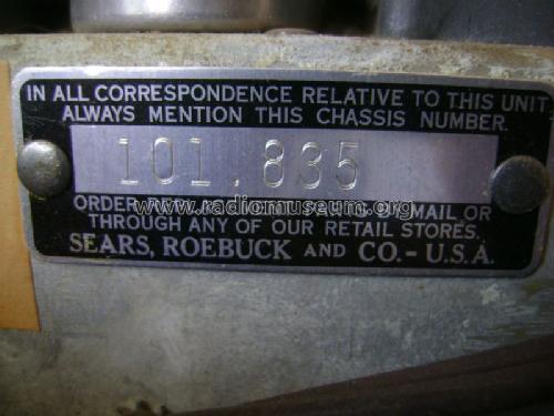 Silvertone 8230 Ch= 101.835; Sears, Roebuck & Co. (ID = 1030716) Radio