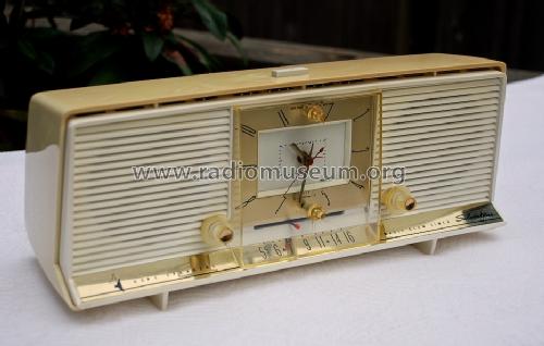 Silvertone 9028 Ch= 528.53410 Order=57Y 9028; Sears, Roebuck & Co. (ID = 1070108) Radio