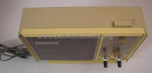 Silvertone Instant Sound Solid State 42 Beige 132.4201 Order=57P 42; Sears, Roebuck & Co. (ID = 1410484) Radio