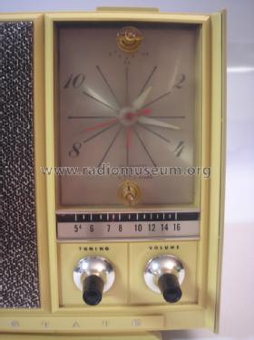 Silvertone Instant Sound Solid State 42 Beige 132.4201 Order=57P 42; Sears, Roebuck & Co. (ID = 1410485) Radio