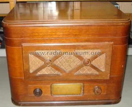 Silvertone Order= 57F 5751 Ch= 110.403; Sears, Roebuck & Co. (ID = 1474429) Radio