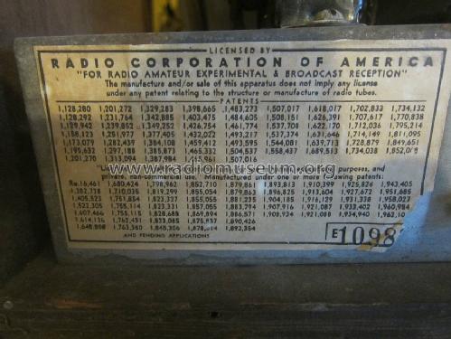 Silvertone 1863 Order= 57H 1863; Sears, Roebuck & Co. (ID = 1582736) Radio