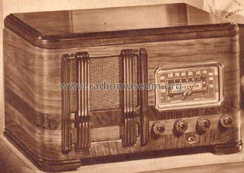 Silvertone Order= 57H 2411 Ch= 101.642; Sears, Roebuck & Co. (ID = 1310354) Radio