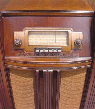 Silvertone R81 Ch= 101.613; Sears, Roebuck & Co. (ID = 352663) Radio