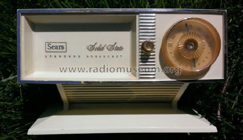 Silvertone Solid State Standard Broadcast 2001 Ch= 132.39501; Sears, Roebuck & Co. (ID = 1452554) Radio