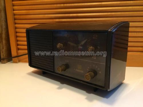 Milovac AM Clock Radio TR-525 ; Selectron (ID = 1776772) Radio