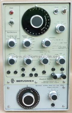 Low Frequency Waveform Generator LF141, VP142; Servomex Controls (ID = 1495681) Equipment