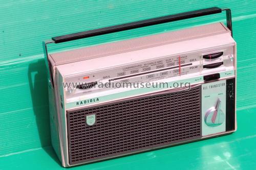 RA315T /00G /00C; Radiola marque (ID = 1870770) Radio