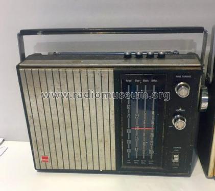 BZ-450; Sharp; Osaka (ID = 3052797) Radio