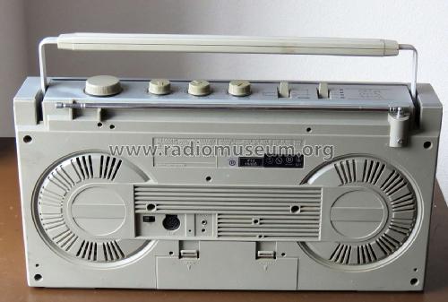 Stereo Radio Cassette Recorder GF-4343H ; Sharp; Osaka (ID = 2092857) Radio