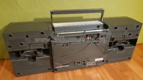 Portable Stereo Component System GF-7700 H/ E; Sharp; Osaka (ID = 2650420) Radio