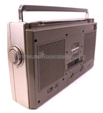 GF-8989HB; Sharp; Osaka (ID = 2867907) Radio