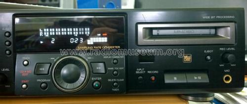 MD/CD Deck MD-R3; Sharp; Osaka (ID = 1894320) R-Player