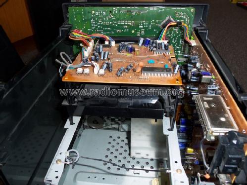 Mini Component System CD-S360H/E; Sharp; Osaka (ID = 1632762) Radio