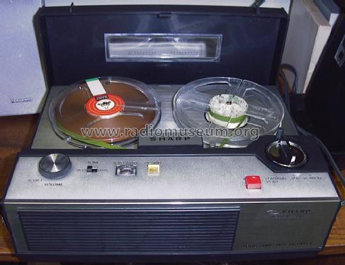 1966-sharp rd 504 portable reel to reel tape recorder-5 inch reels.