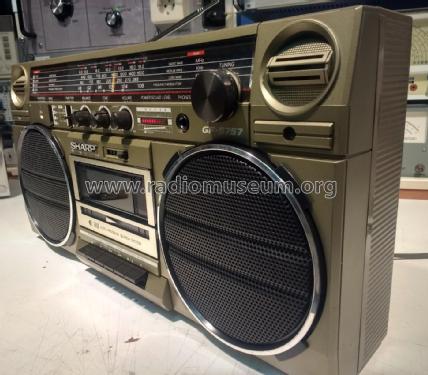 Stereo Radio Cassette Recorder GF5757; Sharp; Osaka (ID = 2479110) Radio