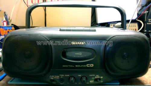 Stereo Radio Cassette Recorder with Compact Disc Player QT-CD44H; Sharp; Osaka (ID = 2382739) Radio