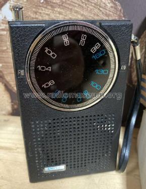 Solid State FM/AM Portable Radio 650; Shira; Hong Kong (ID = 2657853) Radio