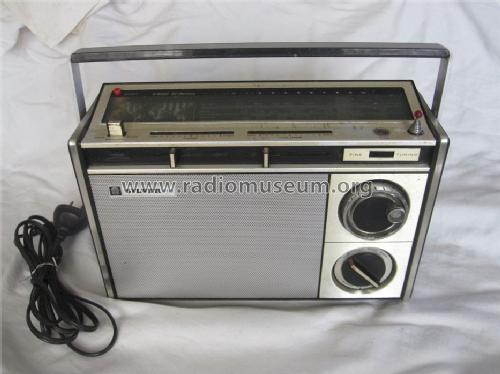 4 Band AC/Battery 4S525 Radio Silver Brand - Shin-Shirasuna