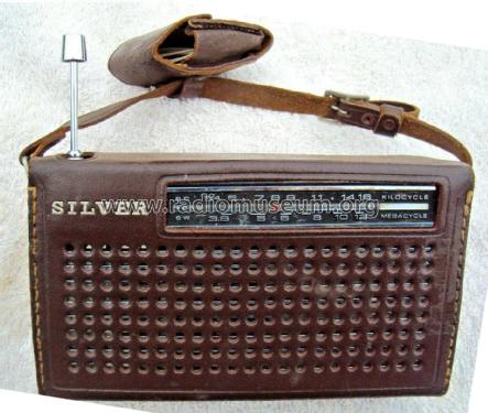 TR8 2-Band 8S-31; Silver Brand - Shin- (ID = 2762112) Radio