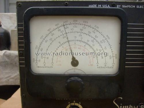 TV-FM Signal Generator 479; Simpson Electric Co. (ID = 642459) Ausrüstung