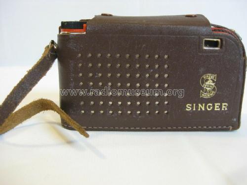 9 Transistor Deluxe R910-A; Singer Company, The; (ID = 2436636) Radio