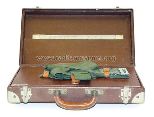 Récepteur portatif en valise R1110; Socrat; Paris (ID = 2004618) Commercial Re