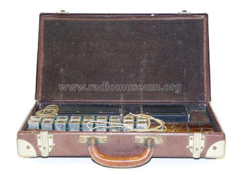 Récepteur portatif en valise R1110; Socrat; Paris (ID = 2004619) Commercial Re