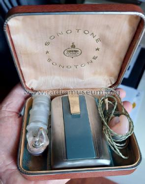 Hearing Aid 977; Sonotone Corporation (ID = 2786242) Medicine