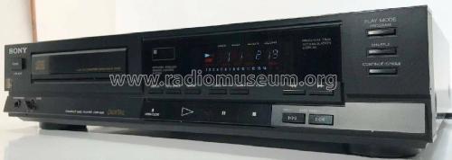 Compact Disc Player CDP-550; Sony Corporation; (ID = 2457571) R-Player
