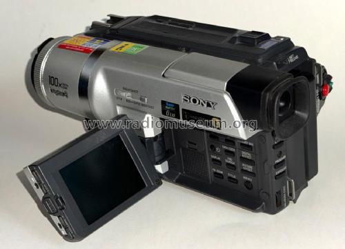 Digital 8 Handycam - Video Camera Recorder DCR-TRV320E; Sony Corporation; (ID = 3101732) R-Player