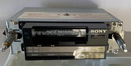 FM/AM Cassette Car Stereo XR-17; Sony Corporation; (ID = 2860902) Radio