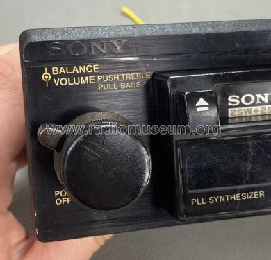 FM/AM Cassette Car Stereo XR-240; Sony Corporation; (ID = 2839596) Autoradio