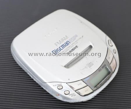 FM / AM Discman D-F411; Sony Corporation; (ID = 2412053) Radio