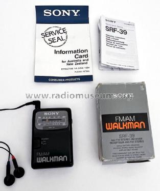 FM/AM Walkman SRF-39; Sony Corporation; (ID = 2918546) Radio